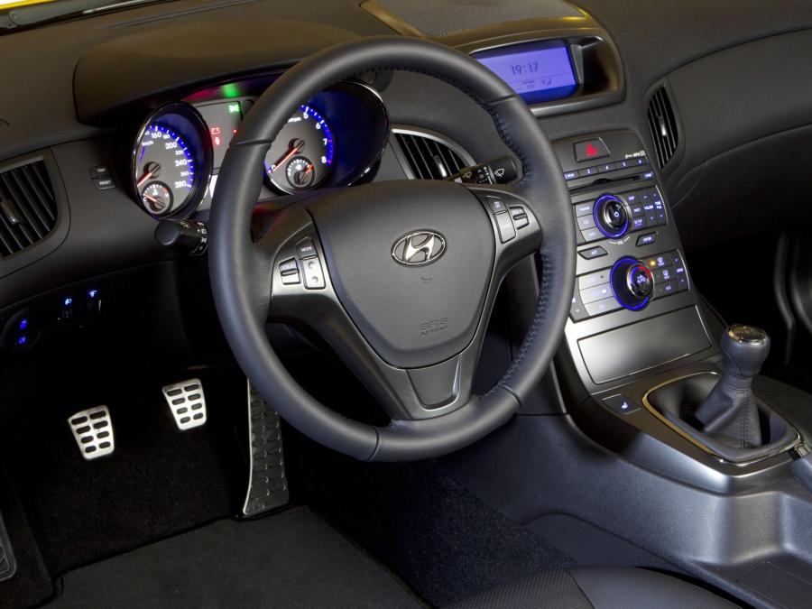  Hyundai Genesis Coupe 2009 года  (фото 4 из 12)